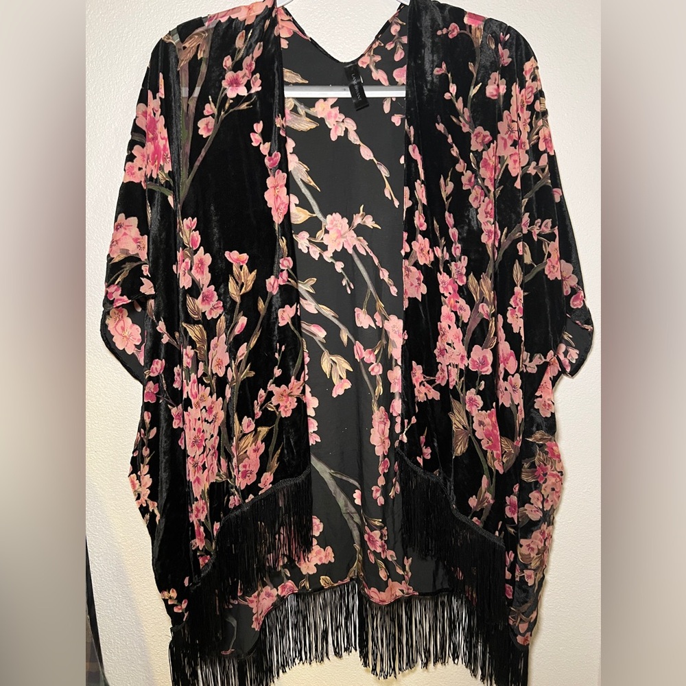 Lane Bryant Cherry Blossom Velvet Shrug with Tassels One Size Fits All